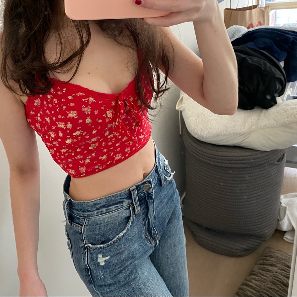 Red floral anatares lace tank top from Tiger Mist. princess polly for exposure